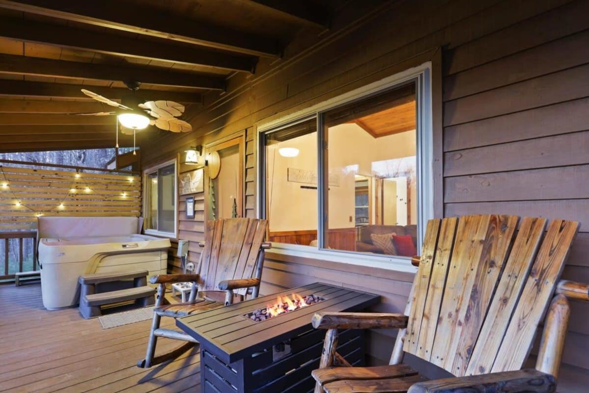 Mountain Views Hot Tub Firepit Close To Town ブルーリッジ山脈 エクステリア 写真