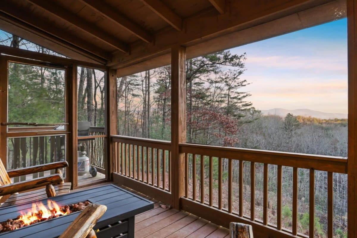 Mountain Views Hot Tub Firepit Close To Town ブルーリッジ山脈 エクステリア 写真